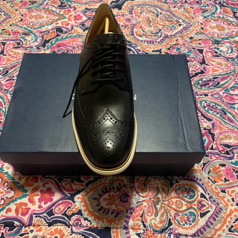 Cole Haan grand tour the fusion of style and engineering for enhanced comfort. - Picture 8 of 10
